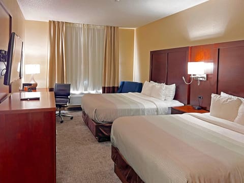 Standard Room, 2 Queen Beds, Non Smoking | Premium bedding, pillowtop beds, in-room safe, desk