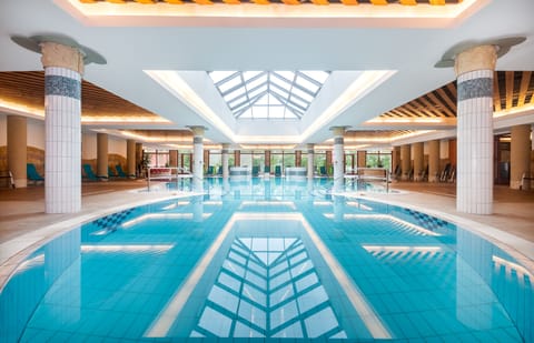 Sauna, hot tub, steam room, body treatments, hydrotherapy