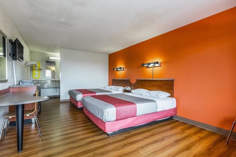 Desk, free WiFi, bed sheets