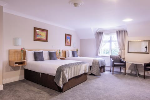 Family Room | In-room safe, desk, iron/ironing board, free WiFi