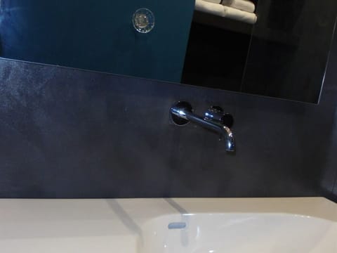 Deluxe Double Room, Sea View | Bathroom