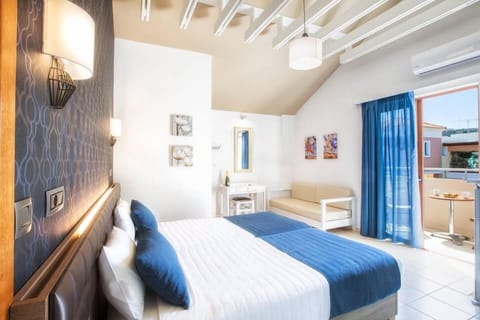 Duplex | In-room safe, desk, blackout drapes, soundproofing