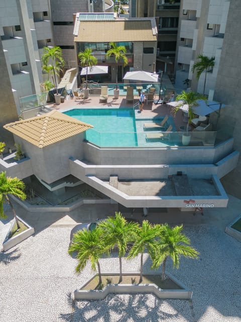 2 outdoor pools, open 9:00 AM to 8:00 PM, sun loungers