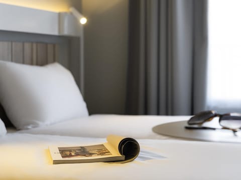 Standard Twin Room, 2 Twin Beds | In-room safe, desk, laptop workspace, soundproofing