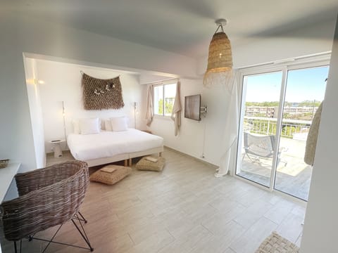 Superior Double Room, Terrace | In-room safe, blackout drapes, soundproofing, iron/ironing board