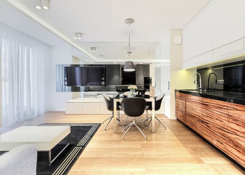 Apartment | Living room | 1-inch flat-screen TV with cable channels, TV