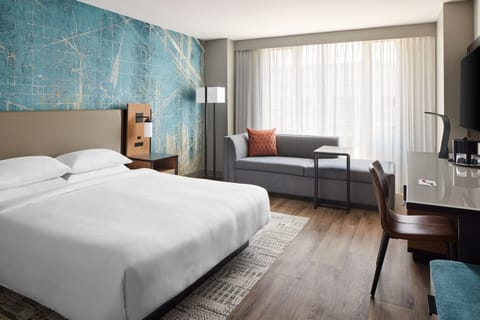 Premium bedding, in-room safe, desk, laptop workspace