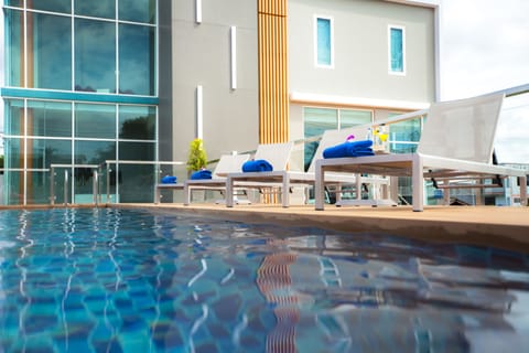 Outdoor pool, sun loungers