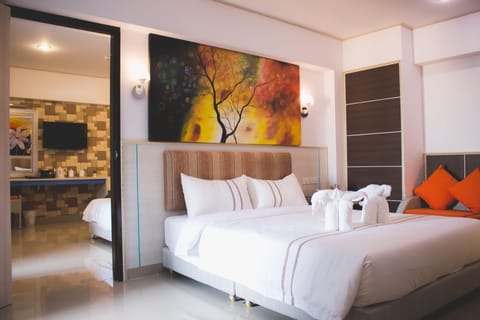 In-room safe, rollaway beds, free WiFi, bed sheets