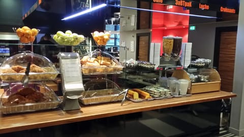 Daily buffet breakfast for a fee