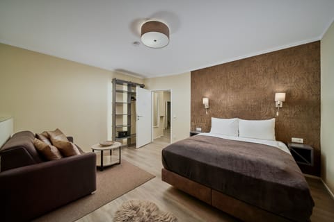 Apartment, 4 Bedrooms and 3 Bathrooms (Final Cleaning fee + 95,00 EUR) | 1 bedroom, premium bedding, in-room safe, soundproofing