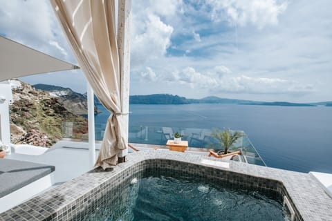 Junior Villa, Hot Tub (Outdoor) | Terrace/patio