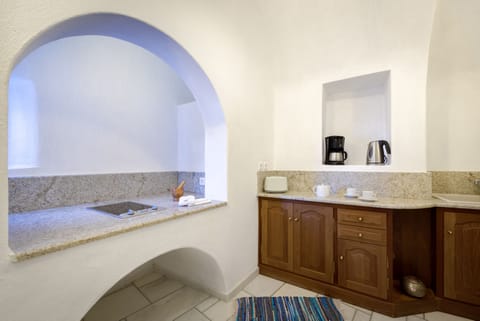 Romantic Villa, Sea View | Private kitchenette | Full-size fridge, stovetop, electric kettle, toaster