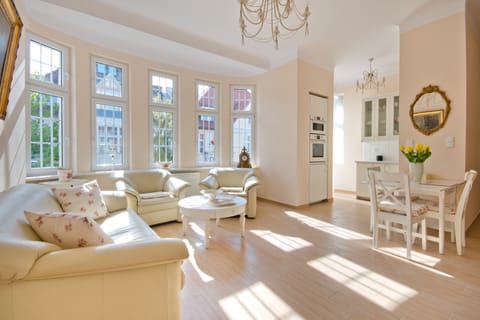 Apartment (Classic) | 1 bedroom, iron/ironing board, free WiFi, bed sheets