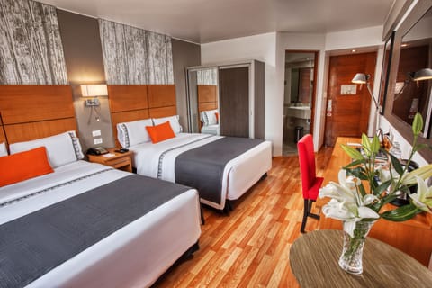 Superior Twin Room, Private Bathroom | Minibar, blackout drapes, WiFi (free), bed sheets