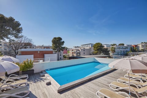 Rooftop pool