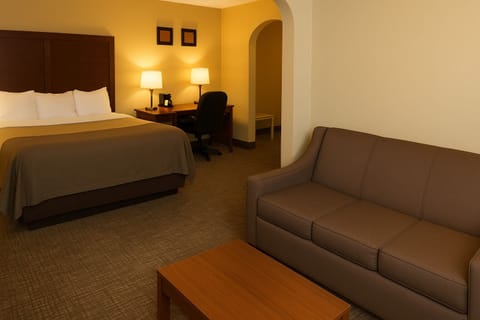 suite with sofa bed | In-room safe, individually decorated, individually furnished