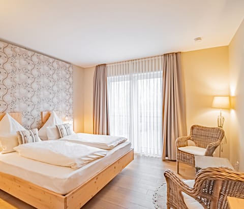 Comfort Double Room | Premium bedding, in-room safe, desk, iron/ironing board