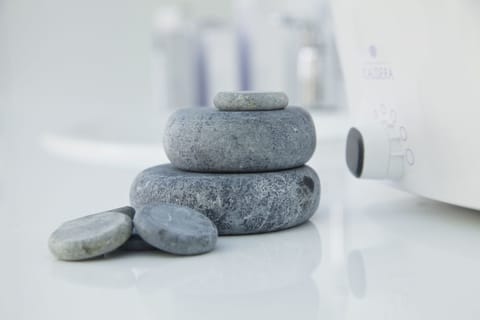 Couples treatment rooms, body treatments, hydrotherapy, aromatherapy