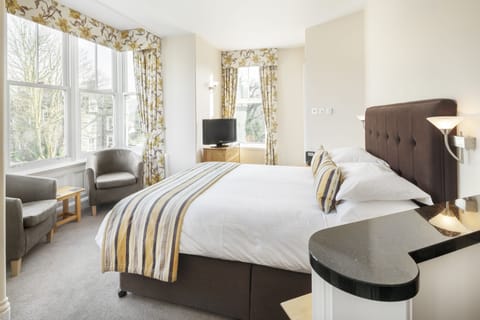 Queen Room ( Room 1 First Floor) | Desk, blackout drapes, iron/ironing board, free WiFi