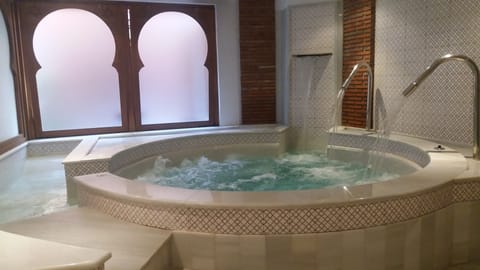Indoor spa tub