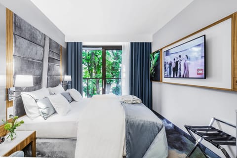 Economy Double Room | 1 bedroom, premium bedding, in-room safe, individually decorated