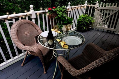 Gardener's Cottage with Balcony | Terrace/patio