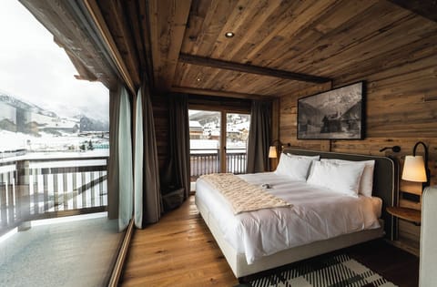 Superior Triple Room | In-room safe, desk, iron/ironing board, free WiFi