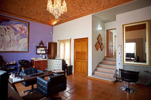 Sauna, body treatments, hot stone massages, sports massages, body wraps