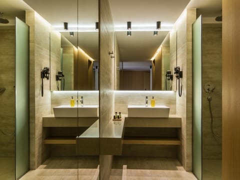 Junior Suite, 1 Double or 2 Twin Beds | Premium bedding, minibar, in-room safe, desk