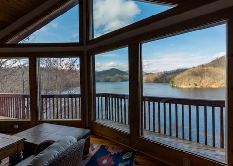 Cabin, 4 Bedrooms, Lake View, Lakeside | 1 bedroom, premium bedding, individually decorated