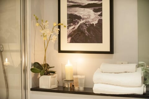 1 bedroom, soundproofing, iron/ironing board, free cribs/infant beds