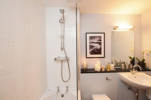 Apartment, 1 Bedroom | Bathroom | Towels