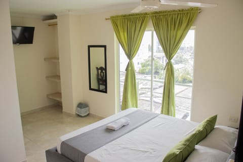 Double Room | Desk, laptop workspace, WiFi (free), bed sheets