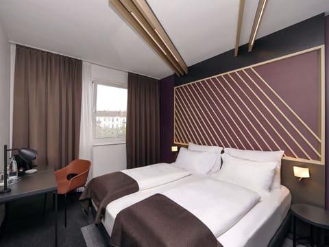 Premium Double Room | Hypo-allergenic bedding available, in-room safe, desk, blackout drapes