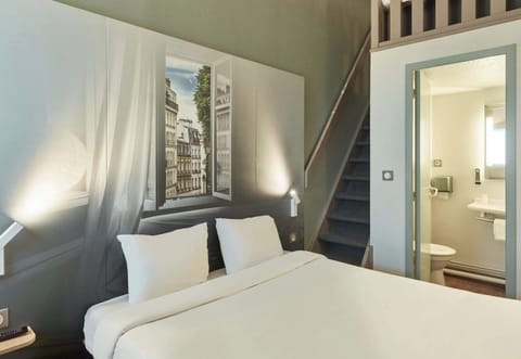 Quadruple Room, Non Smoking | Desk, soundproofing, free WiFi, bed sheets