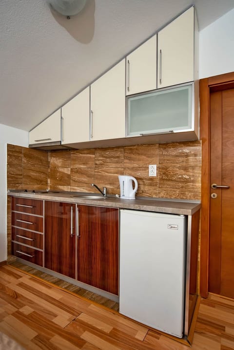 Studio, Beach View | Private kitchen | Fridge, stovetop, electric kettle, cookware/dishes/utensils