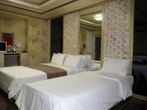 Deluxe Room, City View | Premium bedding, individually decorated, laptop workspace