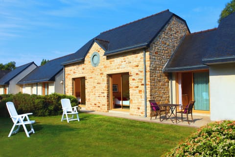 Twin Room, Accessible | Front of property
