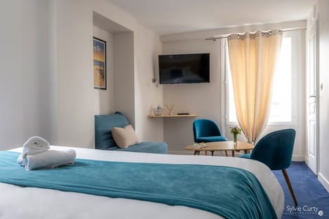Premium Room | Premium bedding, soundproofing, free WiFi, bed sheets