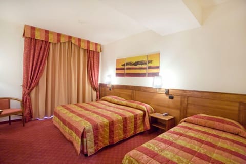 Down comforters, in-room safe, desk, laptop workspace