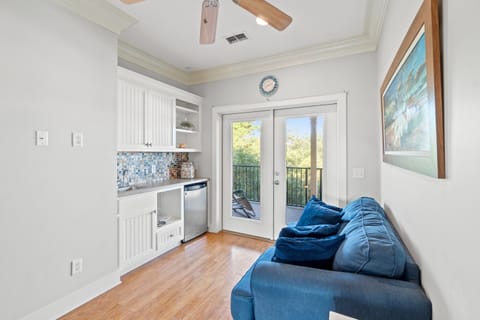 LaValencia 133 - Ballyhoo | Living area | 60-inch flat-screen TV with cable channels, LCD TV