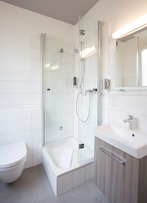 Free toiletries, hair dryer, towels