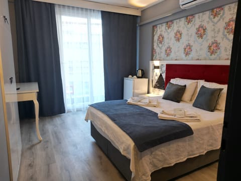 Standard Double or Twin Room, 1 Bedroom | Desk, soundproofing, free cribs/infant beds, free WiFi