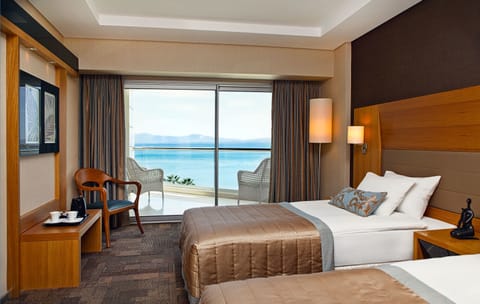 Standard Double or Twin Room, Sea View | Minibar, in-room safe, free WiFi