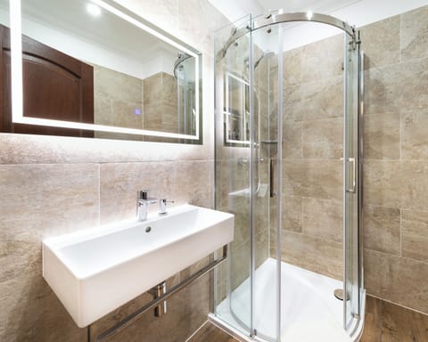 Single Room | Free WiFi, bed sheets