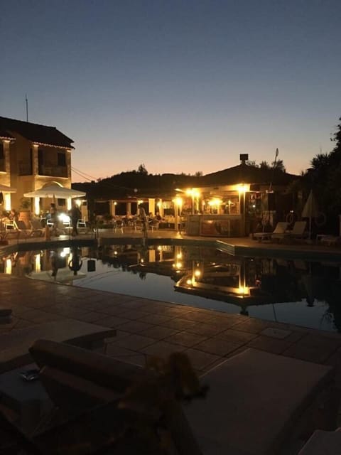 Poolside bar