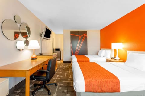 In-room safe, desk, iron/ironing board, free WiFi