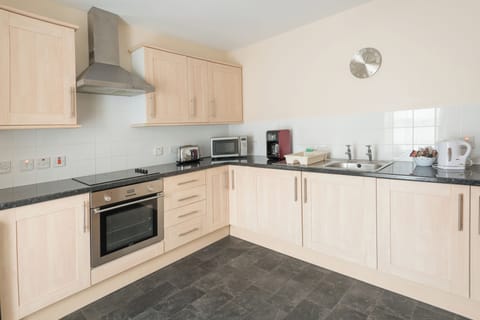 Basic House | Private kitchen | Coffee/tea maker, electric kettle