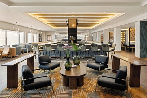 Lobby lounge